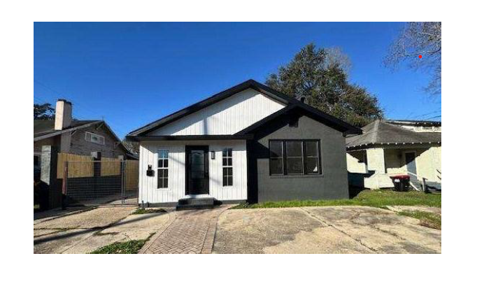 A rental cashout loan in Lafayette, LA for a single family home, with a loan amount of $300,000 funded