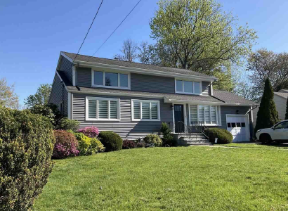 Ground-up loan in Paramus, NJ for a single family home with a loan amount of $1,450,000 and construction budget of $975,000
