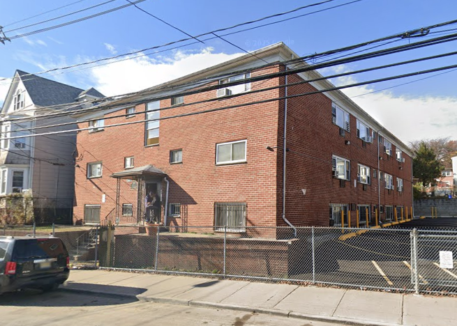 Bridge Loan Purchase in Newark, NJ, for Multifamily property (23 units). Funded by Accolend.